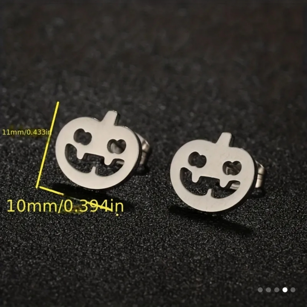 Stainless Steel Carved Pumpkin Stud Pair Of Earrings